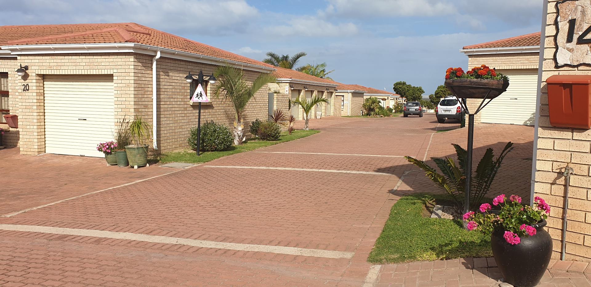2 Bedroom Townhouse for Sale - Eastern Cape